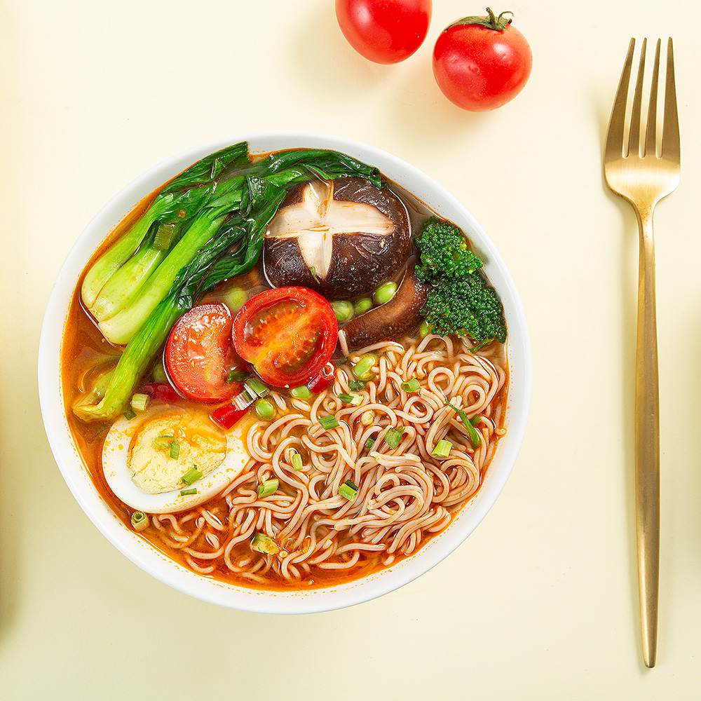 Ramen instantáneo vegano sabor tomate