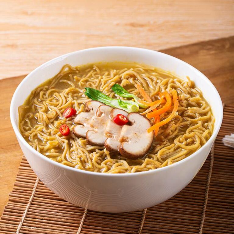 Ramen de pollo rico en proteínas